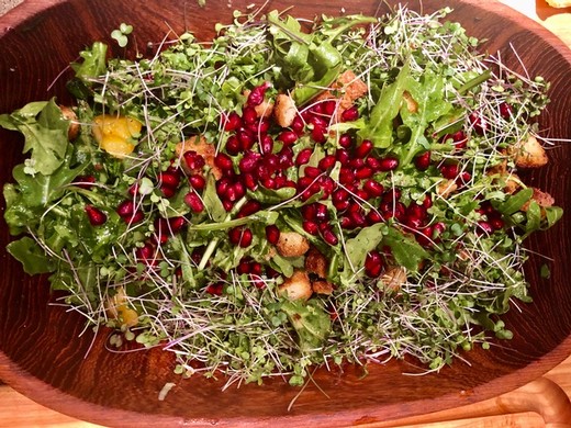 Arugula Salad with Avocados, Pomegranate Seeds and Croutons